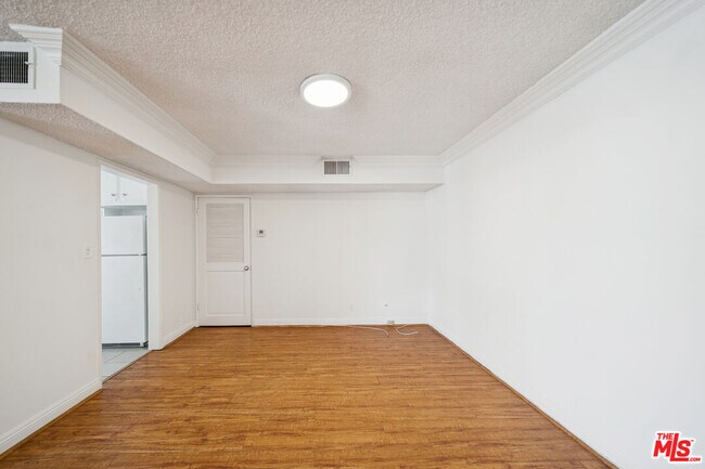 Foto del edificio - 131 Orlando Ave