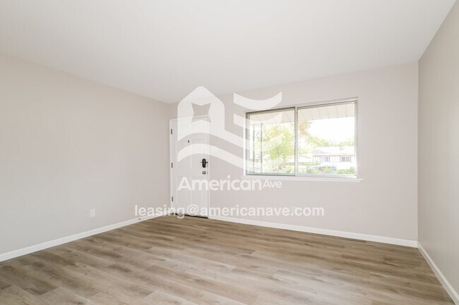 Foto del edificio - 695 Central Pkwy