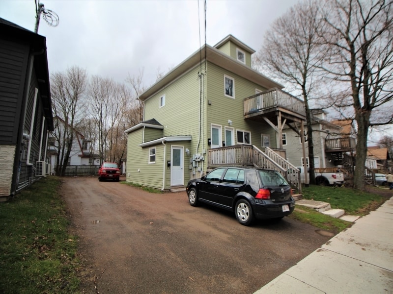 Building Photo - 222 Church St