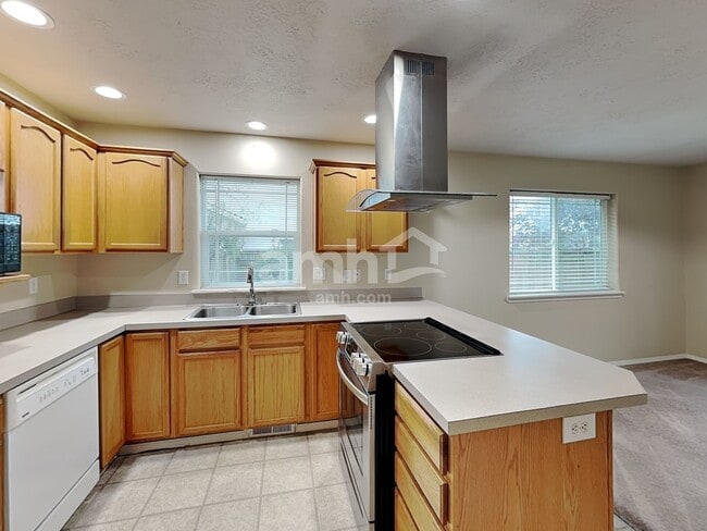 Foto del edificio - 2285 NW McGarey Dr