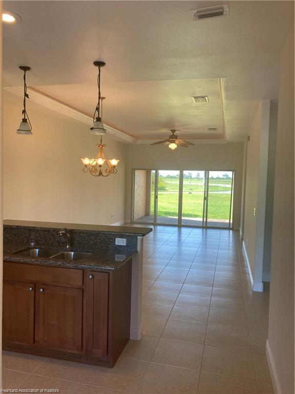 Foto del edificio - 1001 Coronado Ct