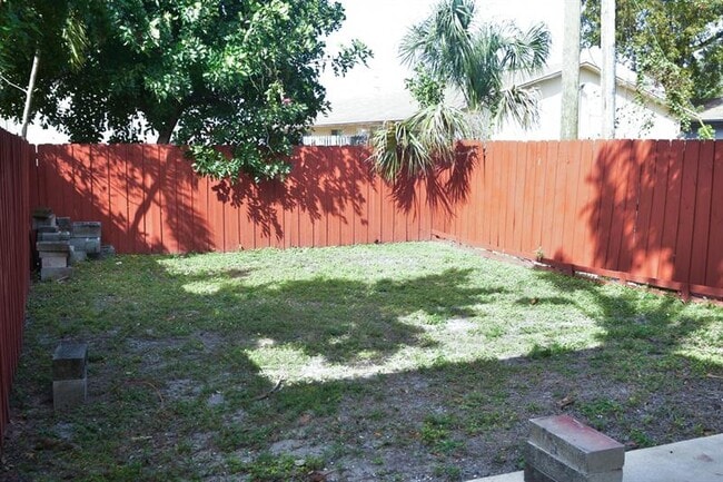 Building Photo - 1039 NW 7th Terrace