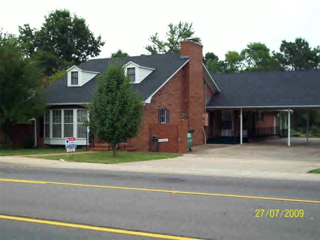 Building Photo - 309 S Rogers St