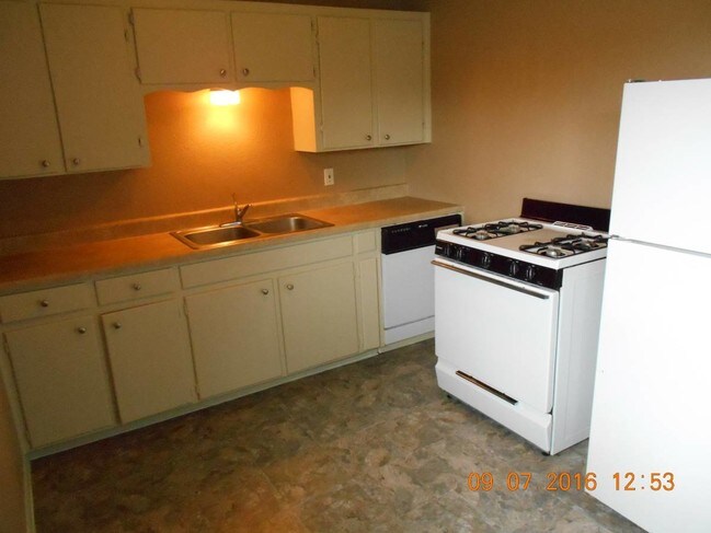 Foto del edificio - 5307 Gem Lake Rd