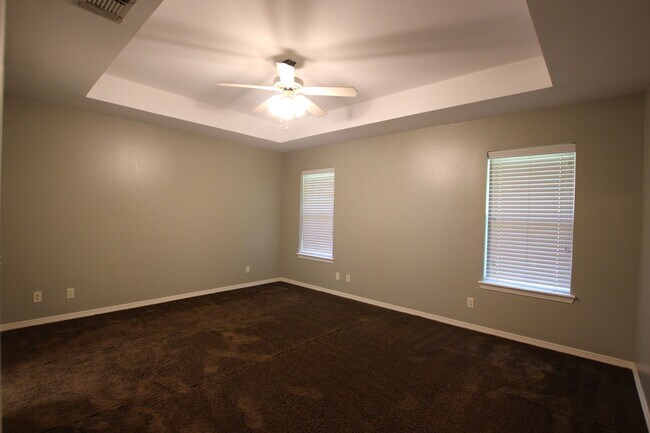 Foto del edificio - Coming soon! Large 4 bedroom rental in Tyler!