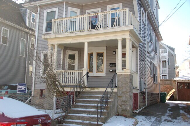 Foto del edificio - 81 Bristol Rd