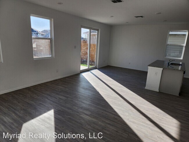 Foto del edificio - 4 br, 2.5 bath House - 10954 Fairchild Way