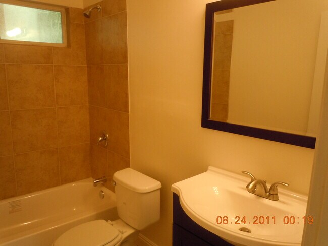Foto del edificio - 6339 Morse Ave