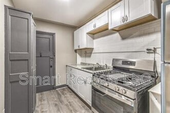 Building Photo - 807 Clara Ave