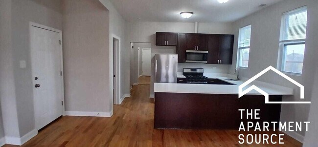 Foto del edificio - 3614 W McLean Ave