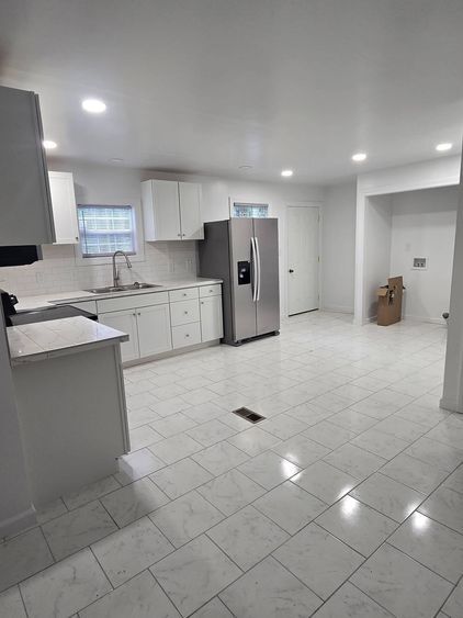 Foto del edificio - Property 1 - Edgeston Investments