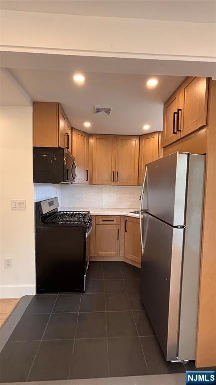 Building Photo - 266 Tenafly Rd