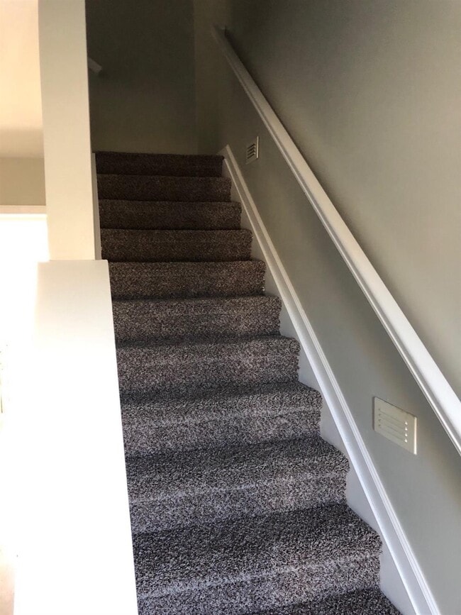 Building Photo - 115 Alexander Path