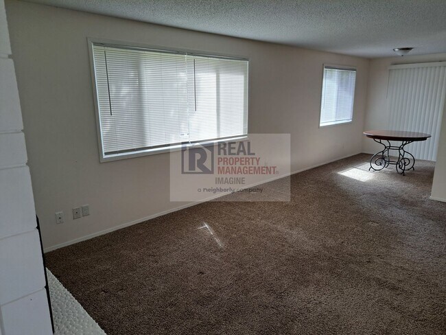 Foto del edificio - Check Out This Wonderful 2 bedroom, 2 bath...