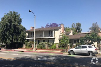 Primary Photo - 220 E Del Mar Blvd