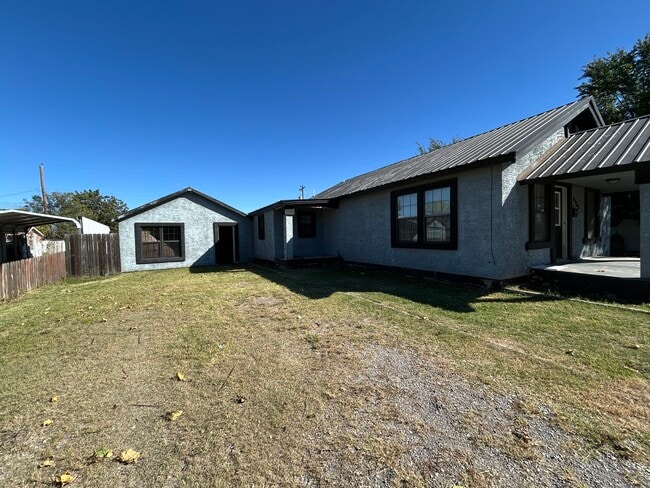 Building Photo - 1121 S Wells St