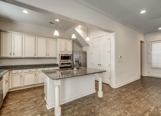 Building Photo - 2745 Cook Cir
