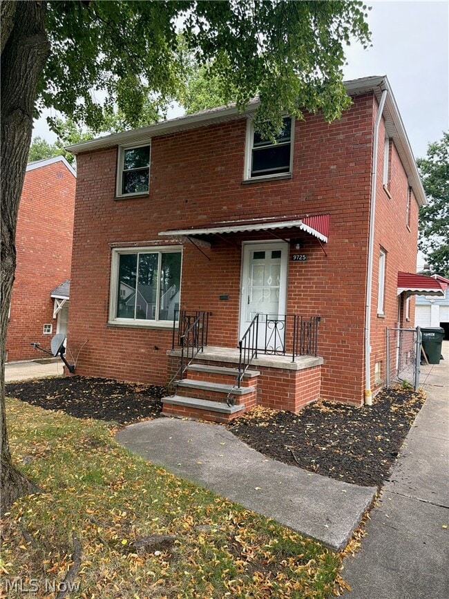 Building Photo - 9725 S Highland Ave
