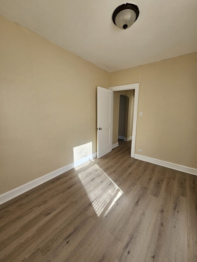 Foto del edificio - 10008 S Michigan Ave