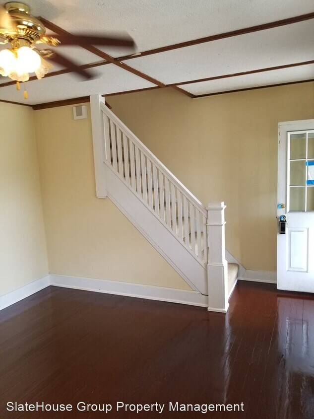 Foto principal - 567 New Holland Ave