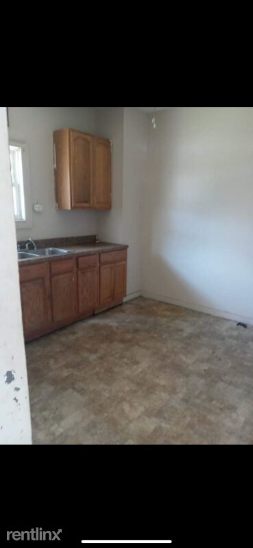 Building Photo - 4 br, 2 bath House - 15 E Church Ave A Unit A