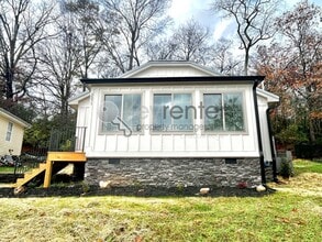 Building Photo - 3571 Crompton St