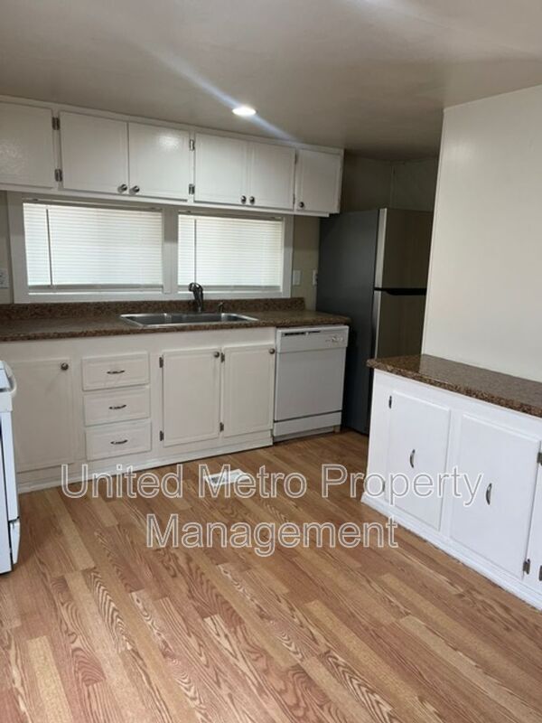 Building Photo - 1485 Tumbleweed Dr