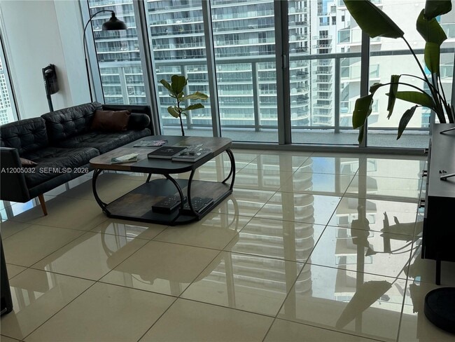Foto del edificio - 1111 SW 1st Ave