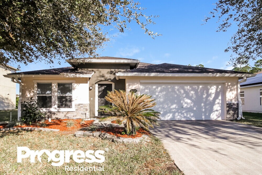 Primary Photo - 76205 Deerwood Dr