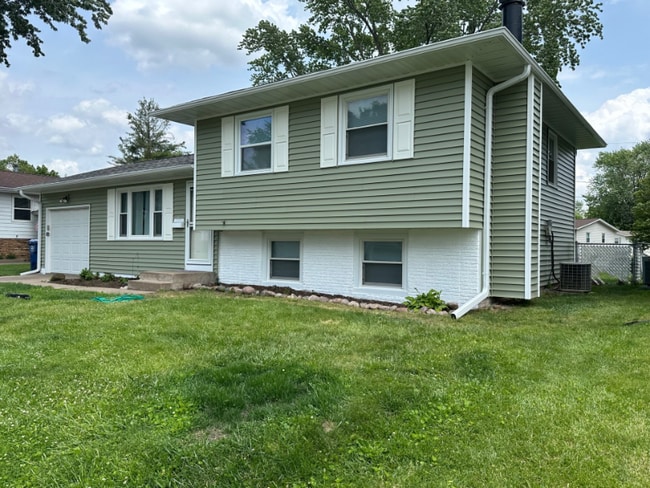 Building Photo - 3121 Westmar Dr