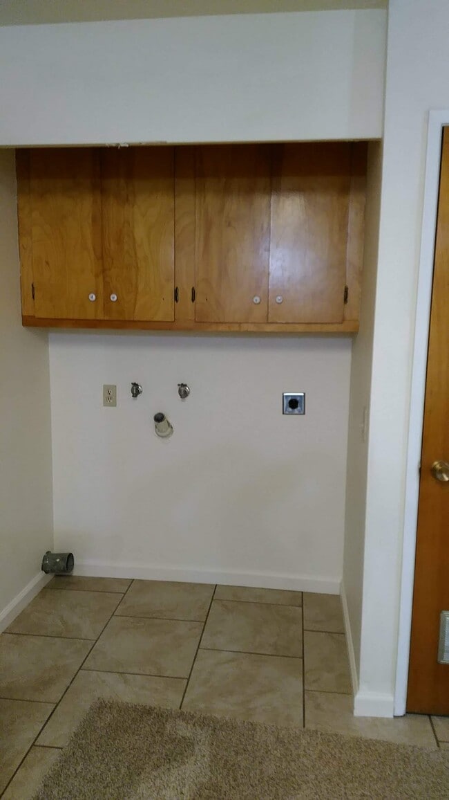 Building Photo - 189 N Marguerite Ave