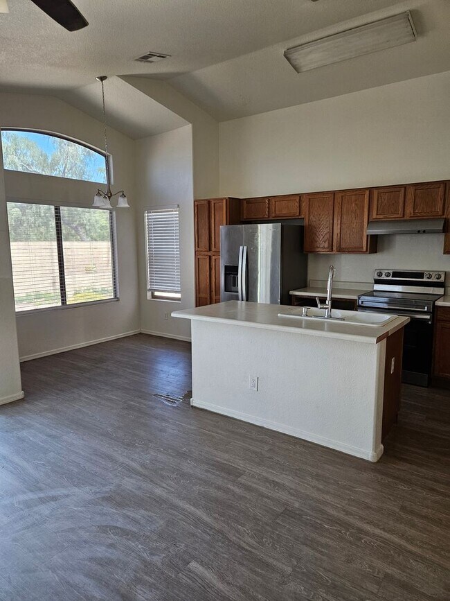 Foto del edificio - 3bed/2bath + Den in Apache Junction