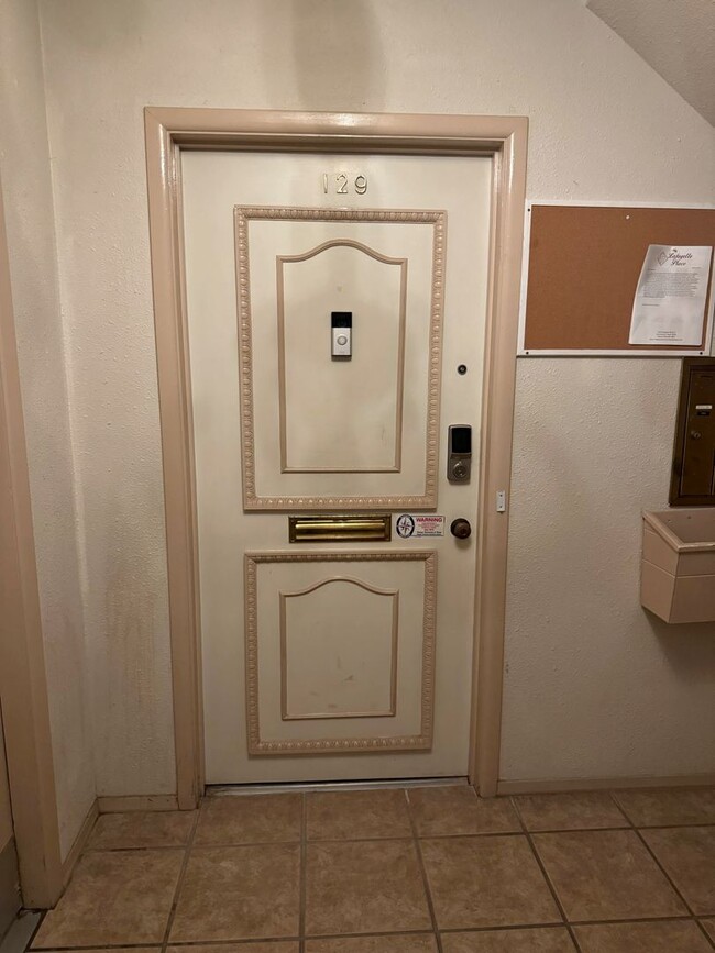 Building Photo - GREAT LUXURY CONDO  |  GATED  |  MEDICAL C...