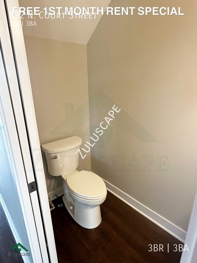 Building Photo - 892 N Court St