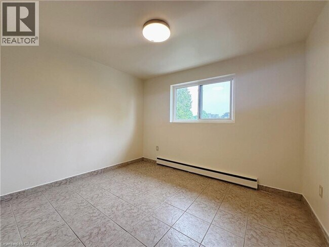 Building Photo - 24 Cait Ave