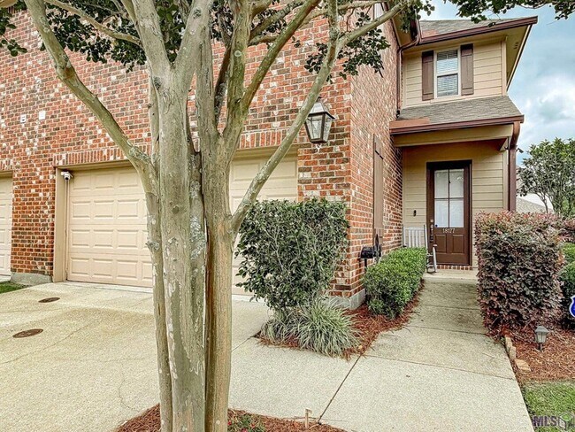 Foto del edificio - 18177 Pinehurst Dr