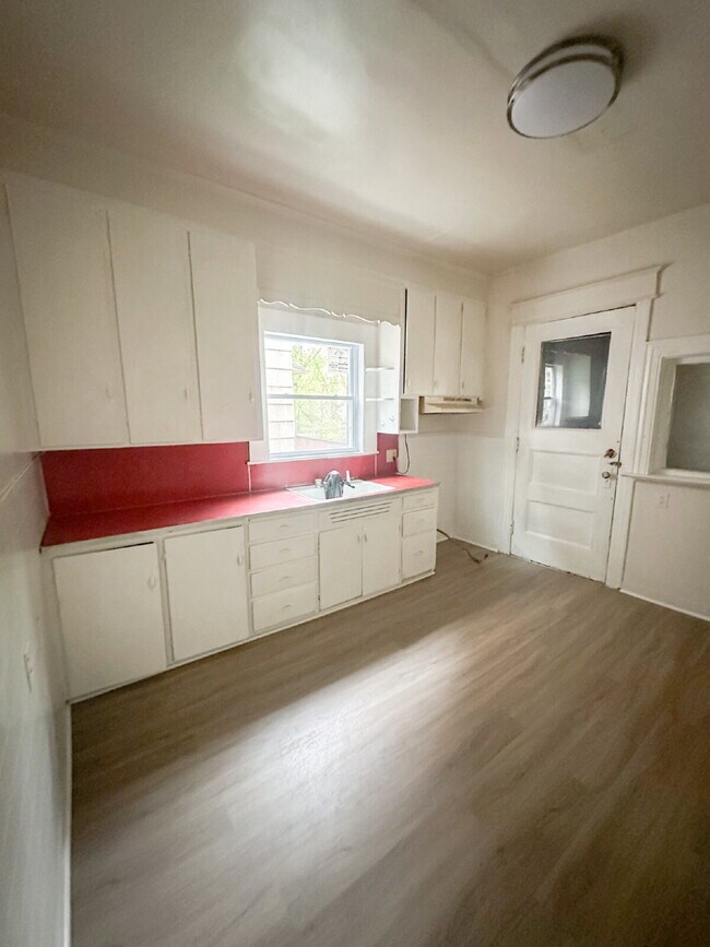 Foto del edificio - Spacious 1-Bedroom Apartment – $1,150/Month