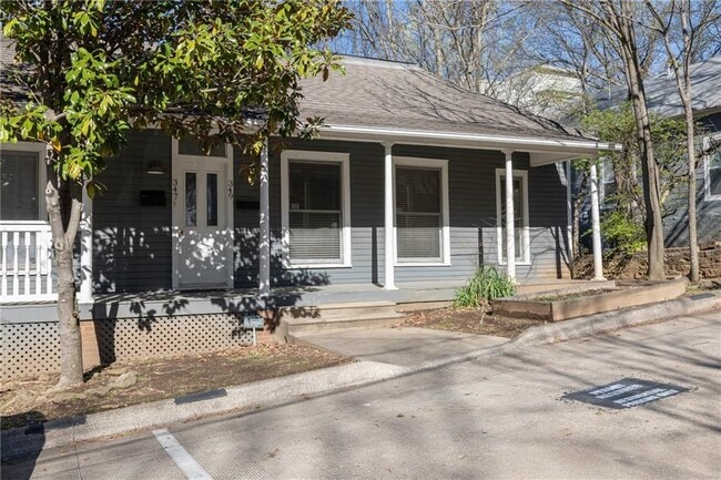 Building Photo - 349 Rollston Ave