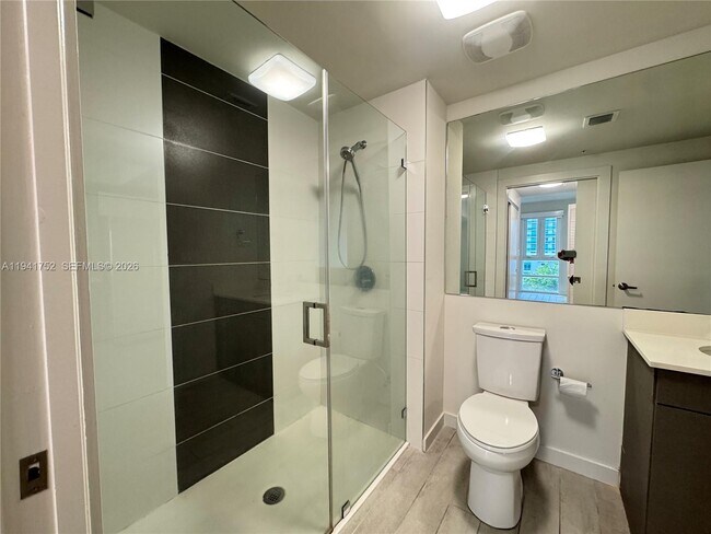 Foto del edificio - 321 NE 26th St