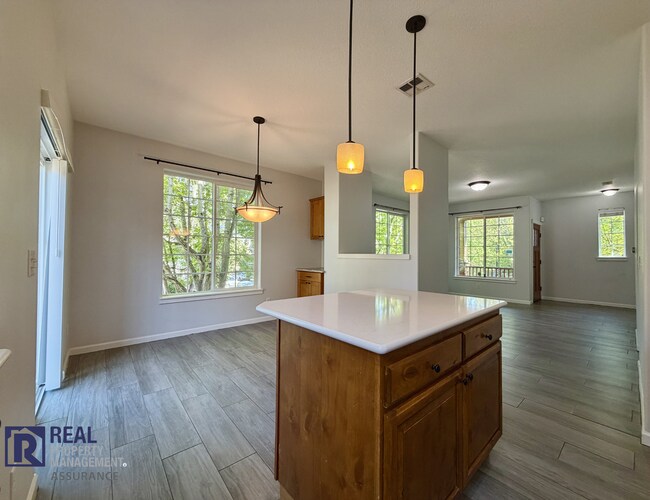 Foto del edificio - Charming 3BR/2.5BA Beaverton Home in Prime Location