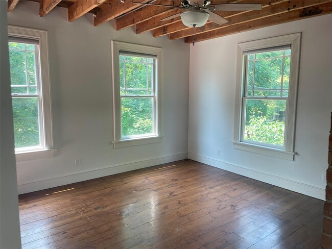 Building Photo - 624 NY-22