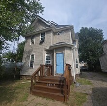 Building Photo - 1417 W 85th St