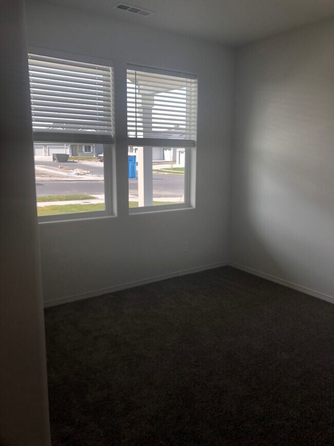 Foto del edificio - Home for Rent!!
