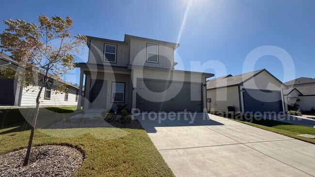 Building Photo - 213 Vitex Dr