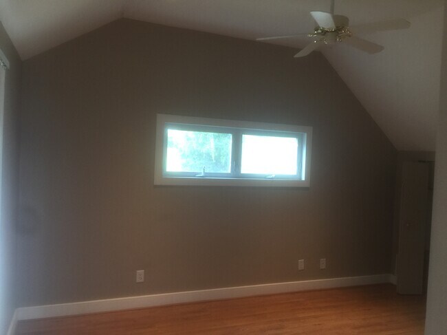 Foto del edificio - 2722 Taylorsville Rd