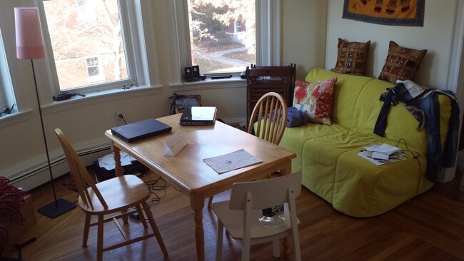 Building Photo - 19 Fairbanks St