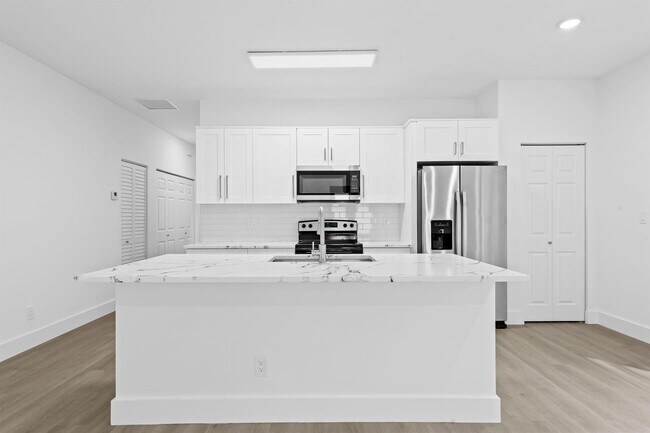Foto del edificio - 2810 NW 7th St