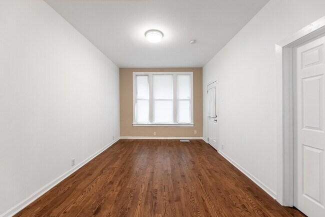 Foto del edificio - 8506 S Mackinaw Ave