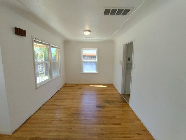 Building Photo - 229 El Vista Ave