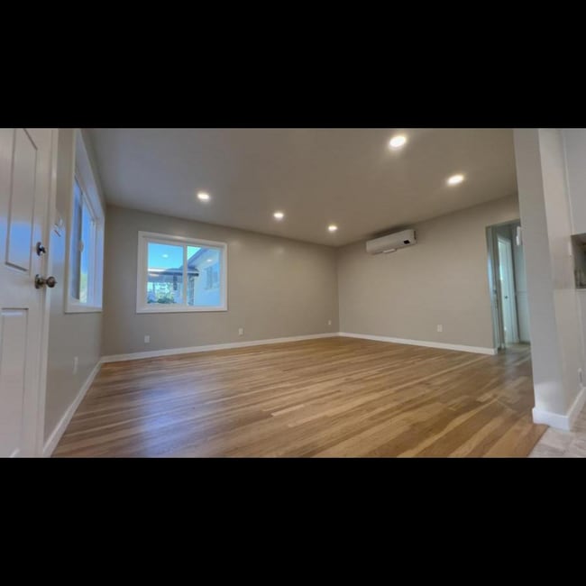 Building Photo - 4638 Edenvale Ave